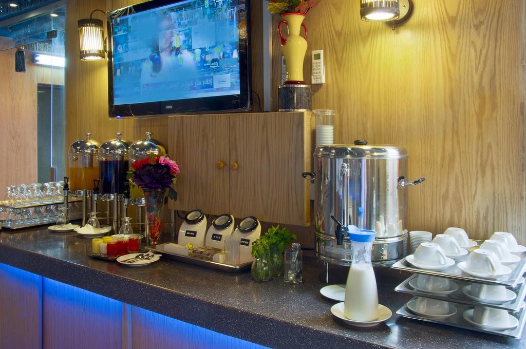 Al Farhan Hotel Suites - Al Salam Ar Riyad Esterno foto